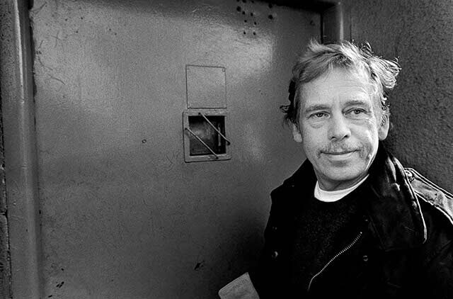 Neplánovaná zastávka (“přepadovka”) v ruzyňské věznici, kde byl V. Havel vězněn